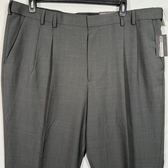 Van Heusen Men Big &Tall Double Pleat Dress Pant 44x29 Extender Waist Cuffed $79 - Picture 2 of 9
